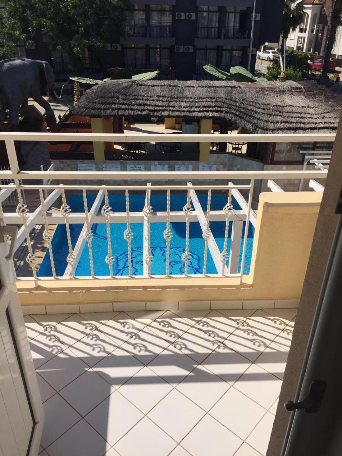 Apart Otel Safari *